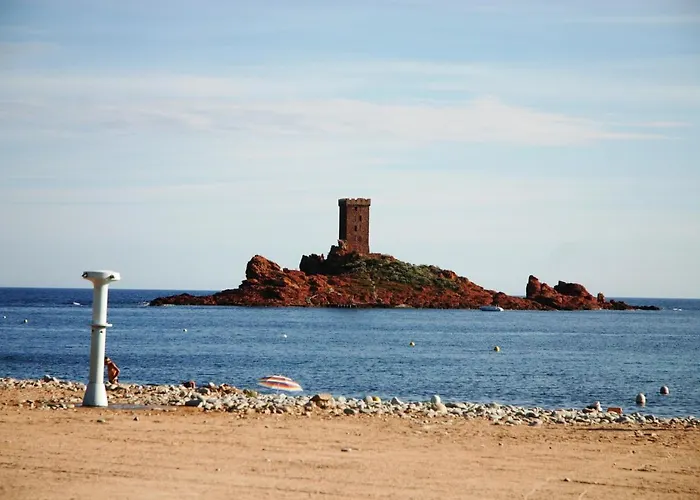 Agay Cap Esterel Le Hameau F2 Clim Plein Sud Dernier Etage Magnifique Vue Mer