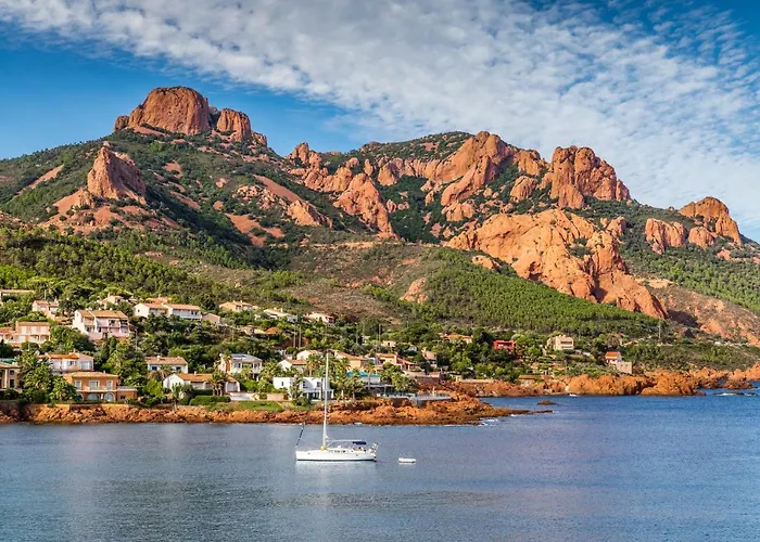 Agay Cap Esterel Le Hameau F2 Clim Plein Sud Dernier Etage Magnifique Vue Mer