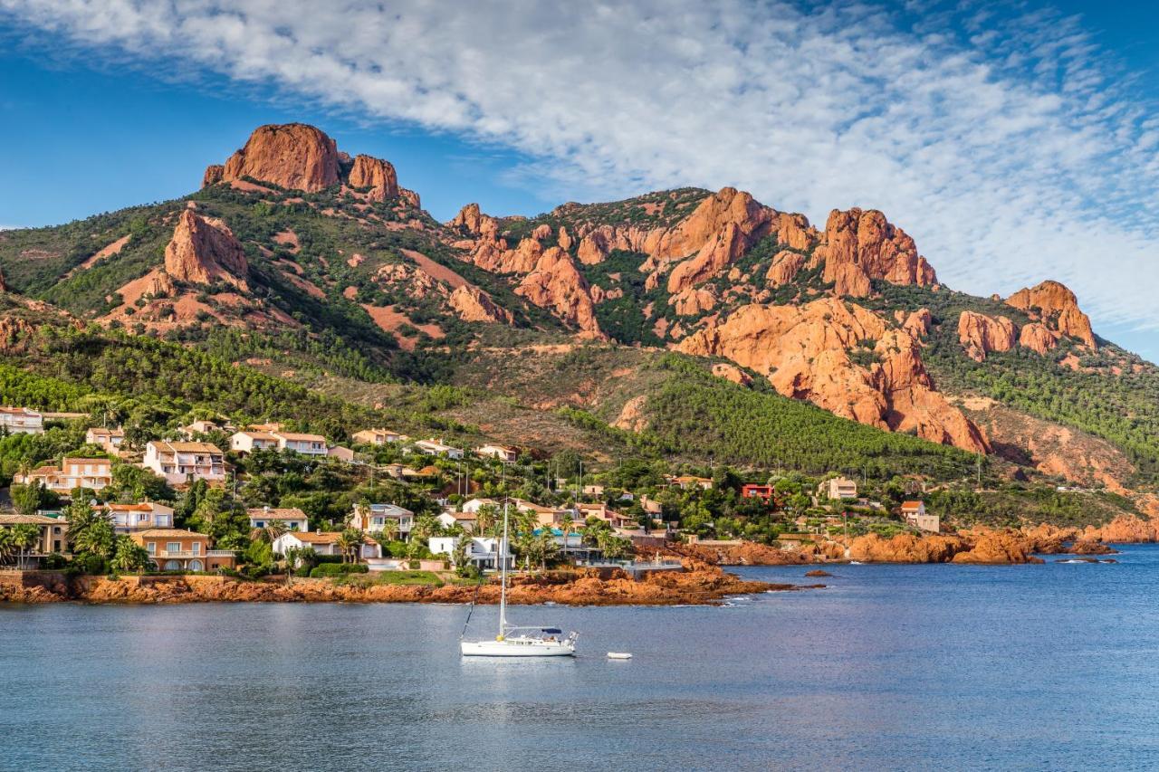 Agay Cap Esterel Le Hameau F2 Clim Plein Sud Dernier Etage Magnifique Vue