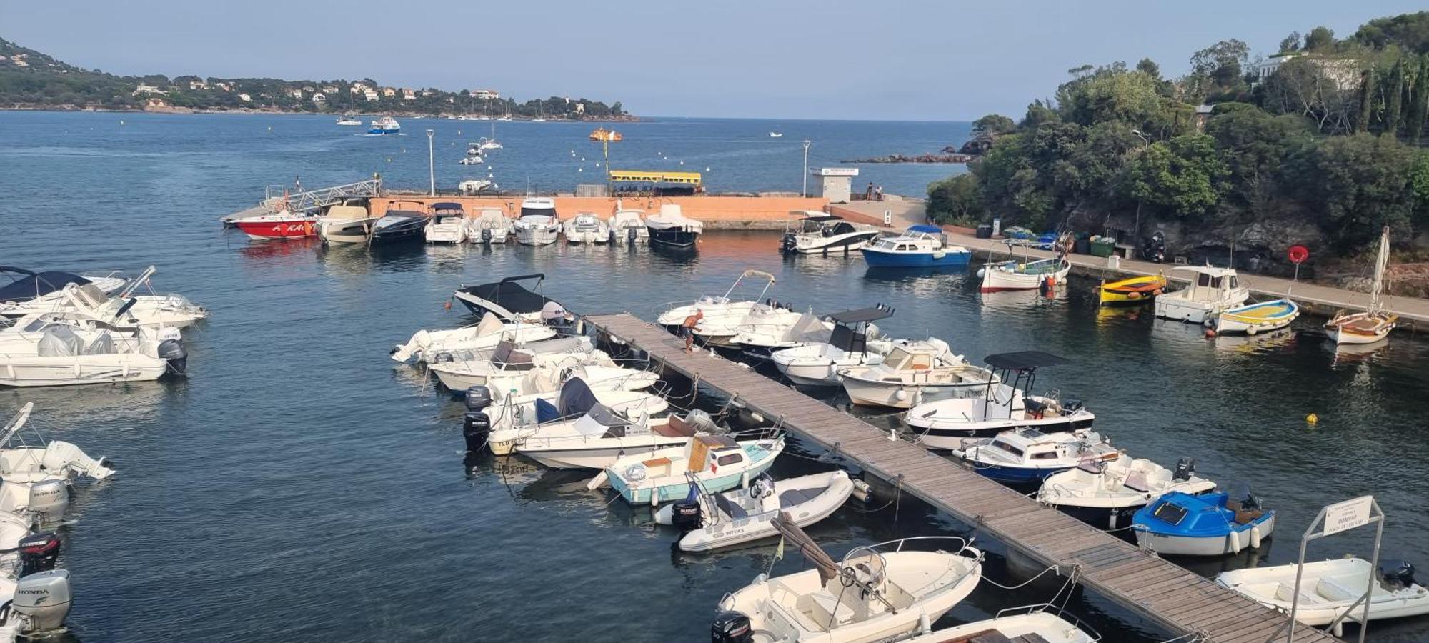 Agay Cap Esterel Le Hameau F2 Clim Plein Sud Dernier Etage Magnifique Vue