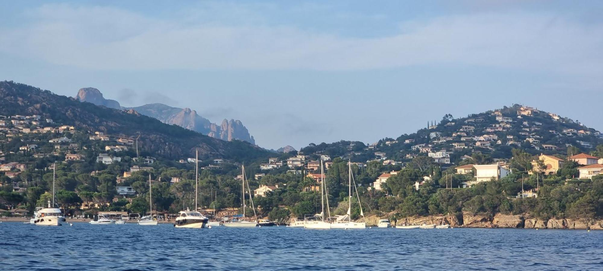 Agay Cap Esterel Le Hameau F2 Clim Plein Sud Dernier Etage Magnifique Vue *