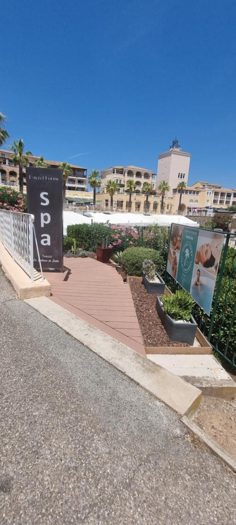 Agay Cap Esterel Le Hameau F2 Clim Plein Sud Dernier Etage Magnifique Vue Appartamento *