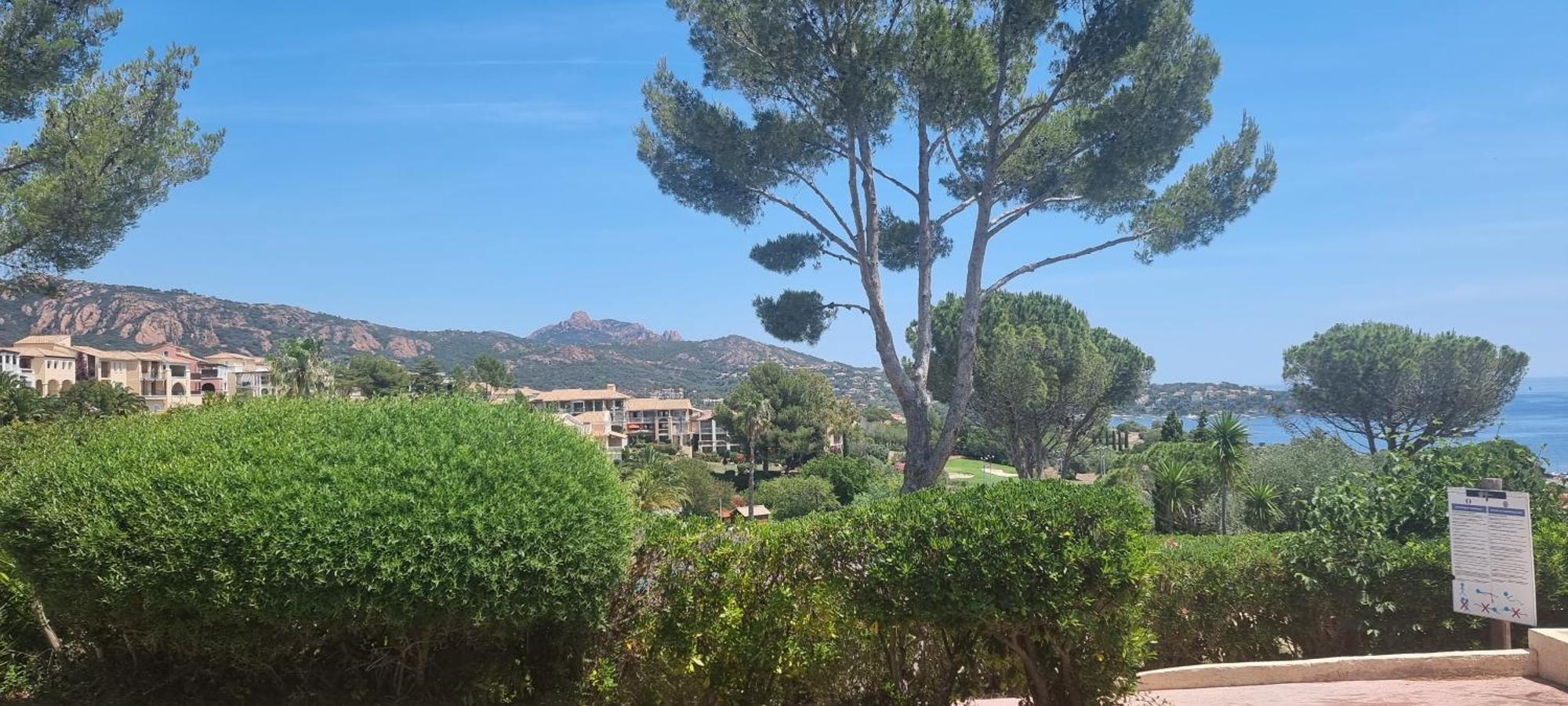 Agay Cap Esterel Le Hameau F2 Clim Plein Sud Dernier Etage Magnifique Vue Apartment Saint-Raphael (Var)